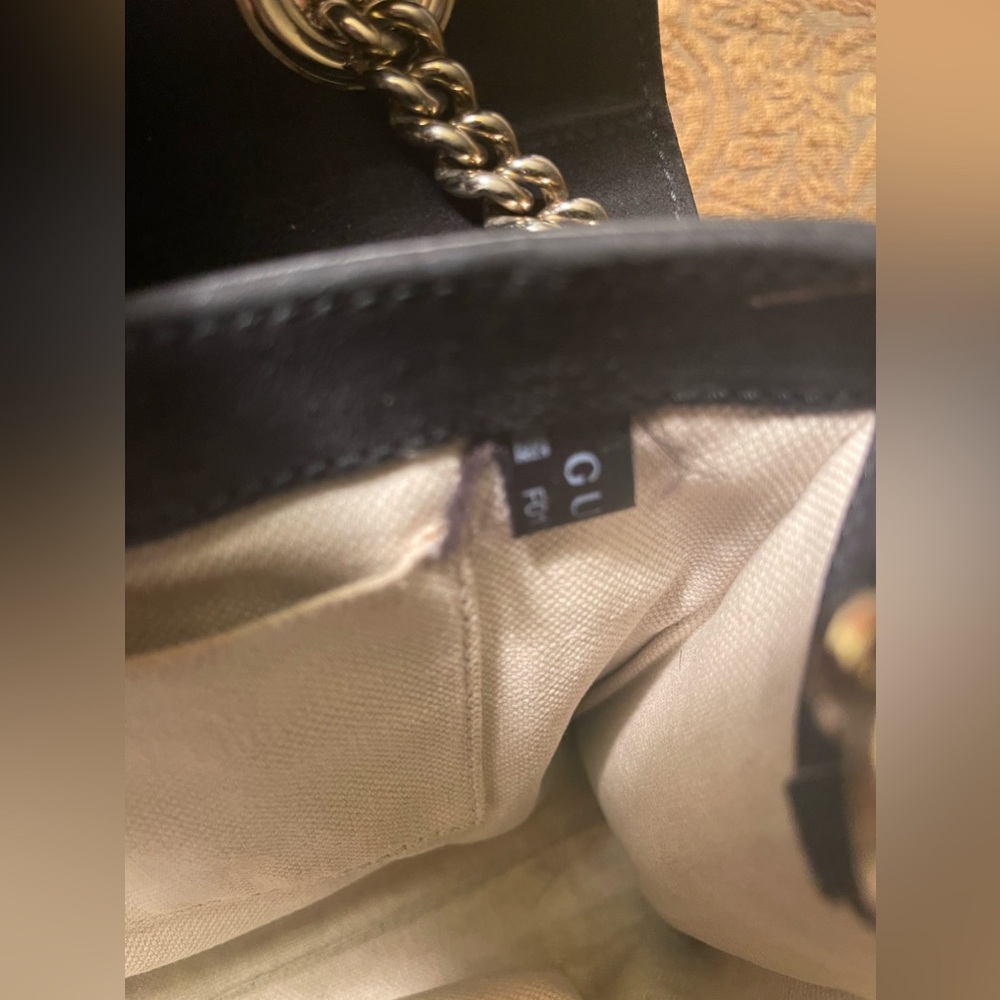 SOLD Gucci Black Patent Leather Shoulder Bag - Picture 9 of 13